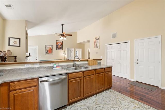 1820 Beeson Park Lane, Kernersville, NC 27284