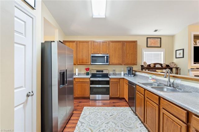 1820 Beeson Park Lane, Kernersville, NC 27284