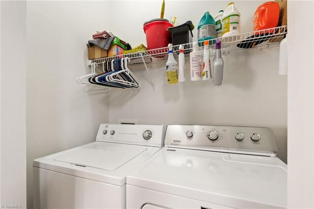 1820 Beeson Park Lane, Kernersville, NC 27284