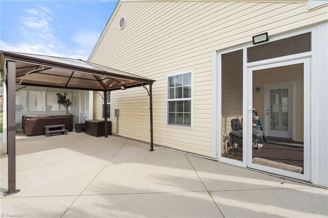 1820 Beeson Park Lane, Kernersville, NC 27284