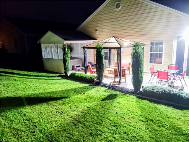 1820 Beeson Park Lane, Kernersville, NC 27284