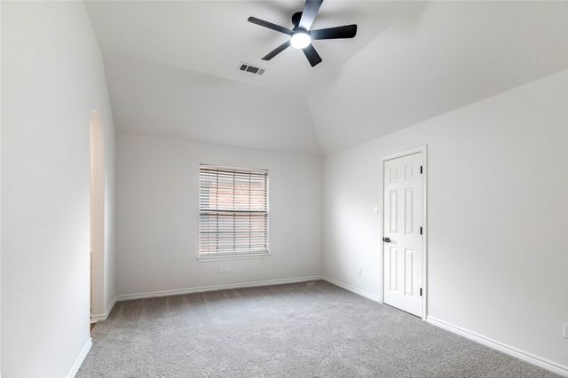 907 Greenfield Court, Kennedale, TX 76060