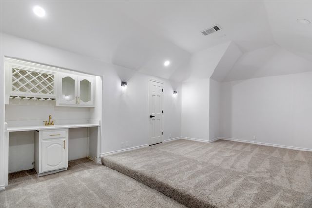 907 Greenfield Court, Kennedale, TX 76060