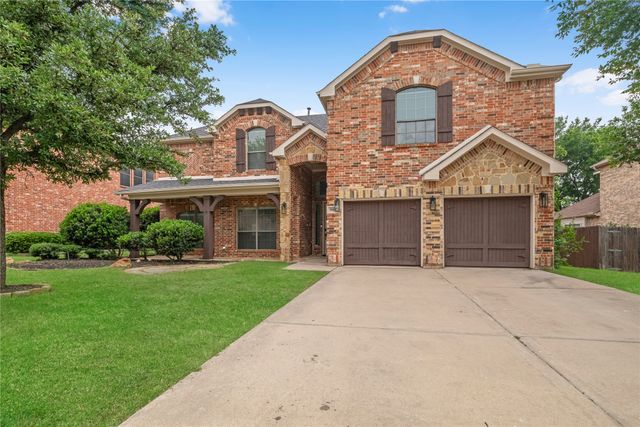 907 Greenfield Court, Kennedale, TX 76060