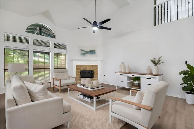 907 Greenfield Court, Kennedale, TX 76060