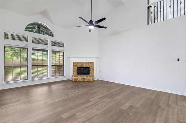 907 Greenfield Court, Kennedale, TX 76060