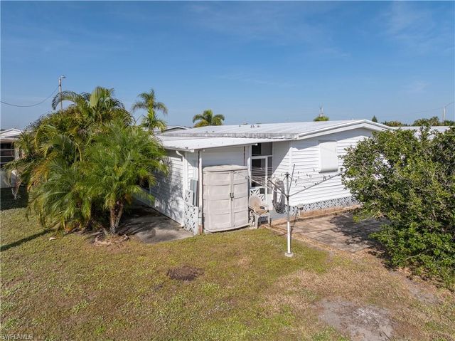 3165 Mercury LN, North Fort Myers, FL 33903