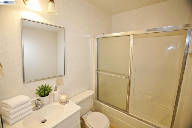 21379 Gary Dr 14, Hayward, CA 94546