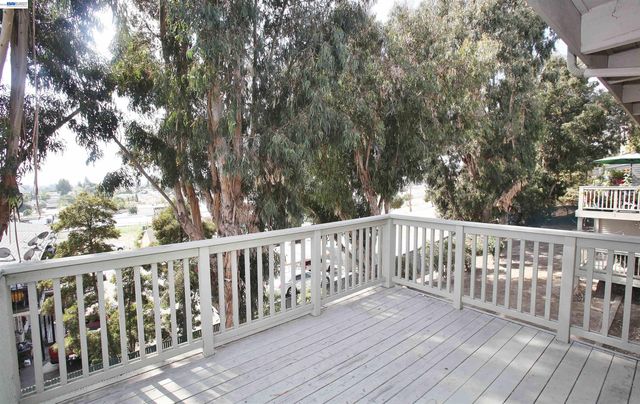 21379 Gary Dr 14, Hayward, CA 94546