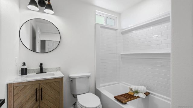 1294 E Mission, Escondido, CA 92027