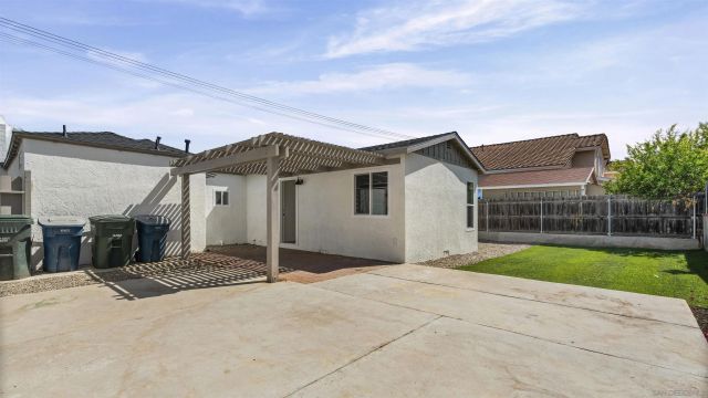 1294 E Mission, Escondido, CA 92027