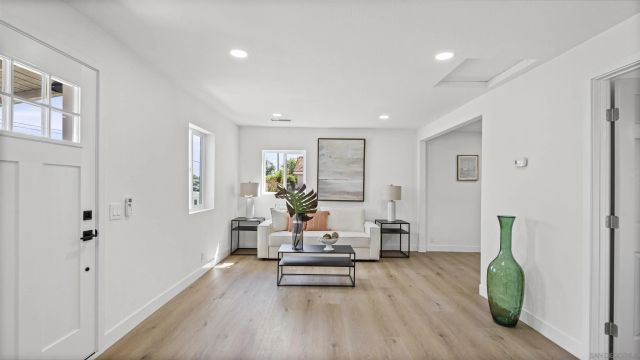 1294 E Mission, Escondido, CA 92027