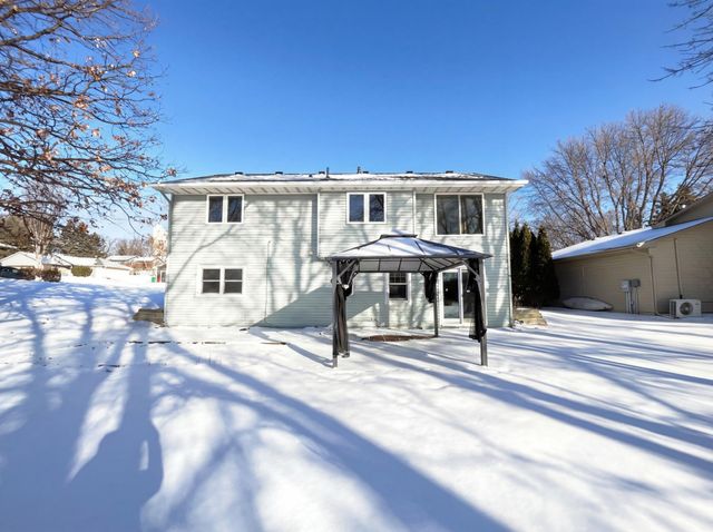 209 Grand Avenue NE, Saint Michael, MN 55376