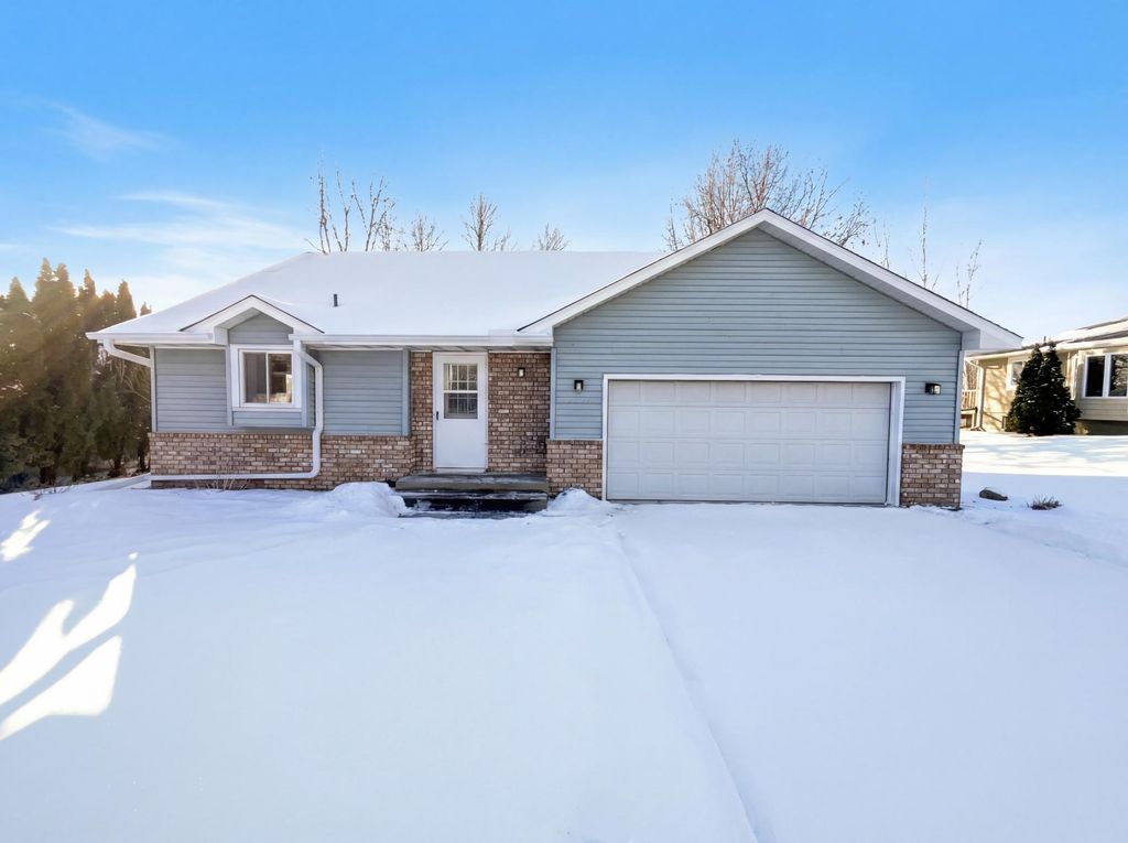 209 Grand Avenue NE, Saint Michael, MN 55376