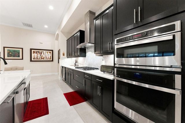 10370 MEADOWRUN DRIVE, Lithia, FL 33547