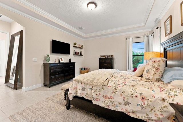 10370 MEADOWRUN DRIVE, Lithia, FL 33547