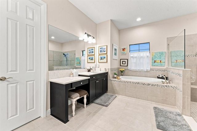 10370 MEADOWRUN DRIVE, Lithia, FL 33547
