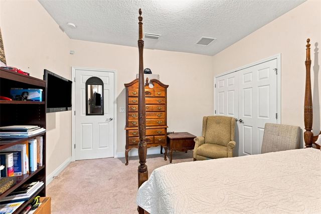 10370 MEADOWRUN DRIVE, Lithia, FL 33547