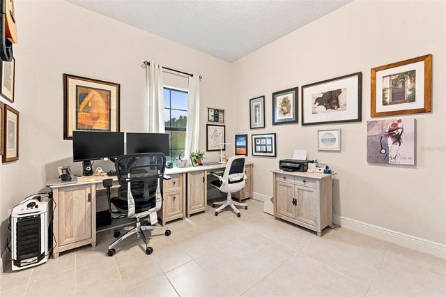 10370 MEADOWRUN DRIVE, Lithia, FL 33547