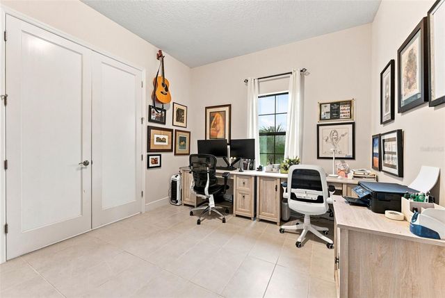 10370 MEADOWRUN DRIVE, Lithia, FL 33547