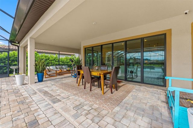 10370 MEADOWRUN DRIVE, Lithia, FL 33547
