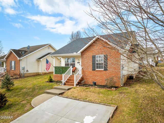 1709 Watauga Street, Sevierville, TN 37876