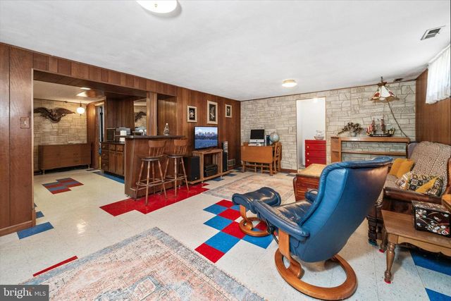 37 MARTA DR, Wilmington, DE 19808