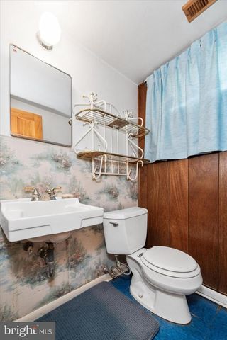 37 MARTA DR, Wilmington, DE 19808