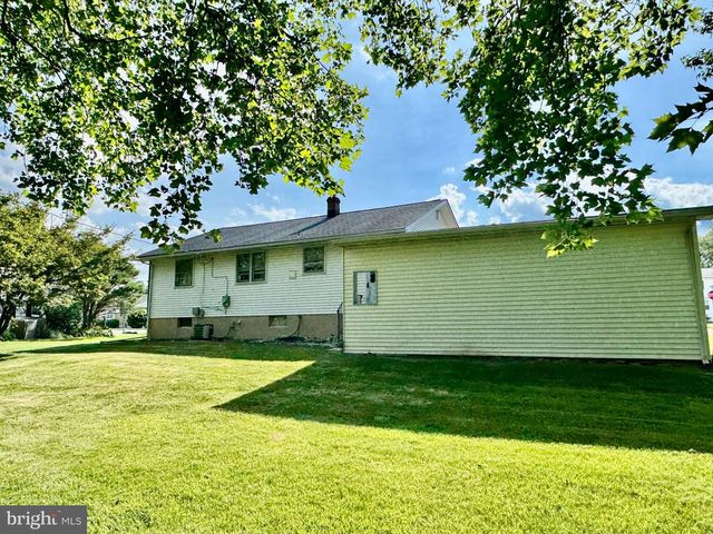 37 MARTA DR, Wilmington, DE 19808