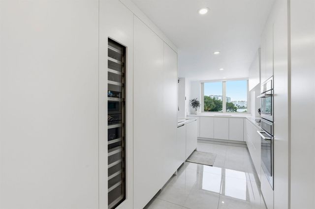 901 E CAMINO REAL 2A, Boca Raton, FL 33432