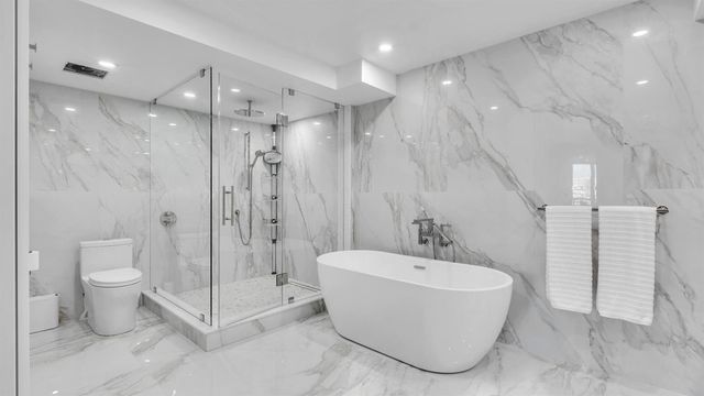 901 E CAMINO REAL 2A, Boca Raton, FL 33432