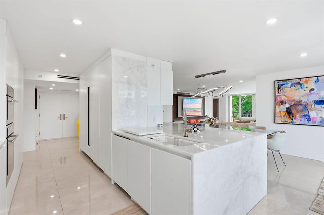 901 E CAMINO REAL 2A, Boca Raton, FL 33432