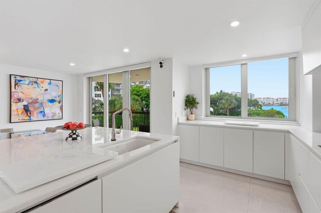 901 E CAMINO REAL 2A, Boca Raton, FL 33432
