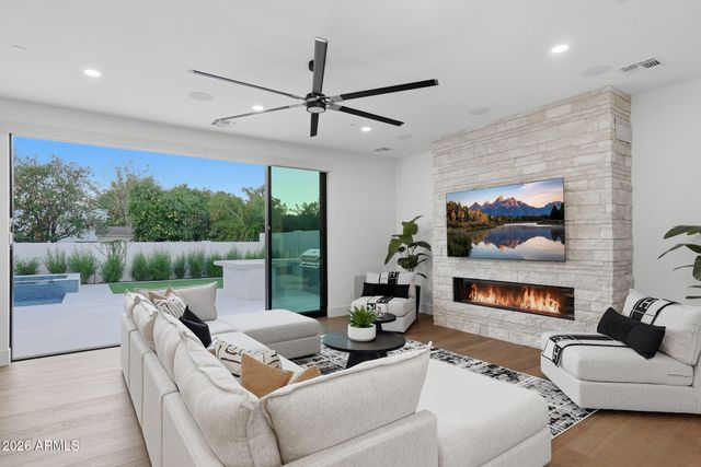 10318 N 99TH Street, Scottsdale, AZ 85258