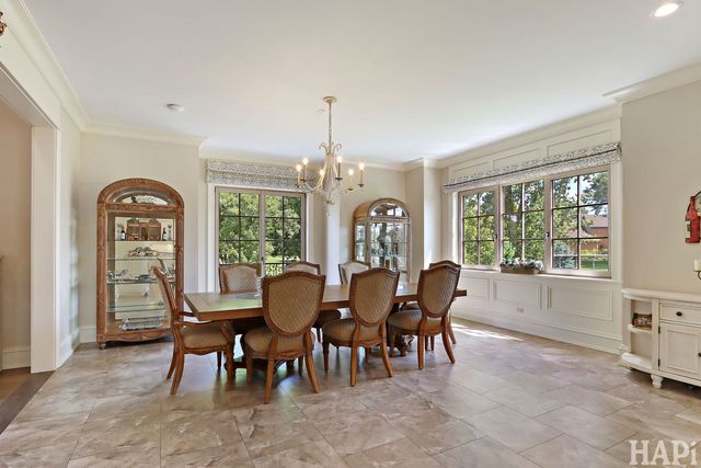 18 Enclave Court, South Barrington, IL 60010