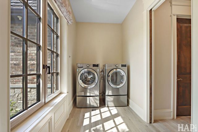 18 Enclave Court, South Barrington, IL 60010