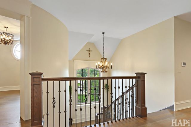 18 Enclave Court, South Barrington, IL 60010