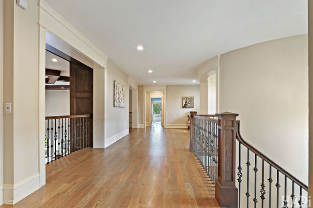 18 Enclave Court, South Barrington, IL 60010