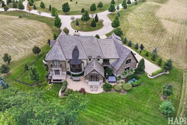 18 Enclave Court, South Barrington, IL 60010