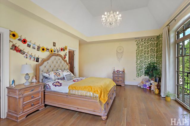 18 Enclave Court, South Barrington, IL 60010