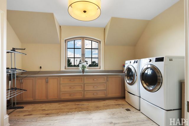 18 Enclave Court, South Barrington, IL 60010