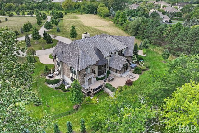 18 Enclave Court, South Barrington, IL 60010