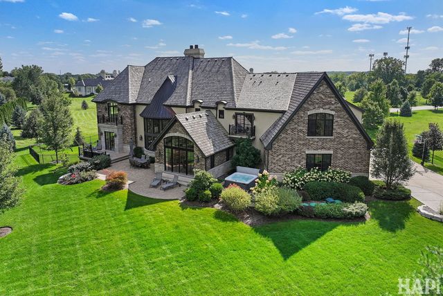 18 Enclave Court, South Barrington, IL 60010