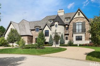 18 Enclave Court, South Barrington, IL 60010
