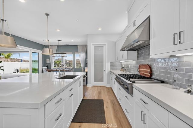 29599 Paseo Guijarro, Valencia, CA 91354