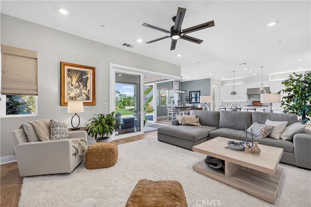 29599 Paseo Guijarro, Valencia, CA 91354