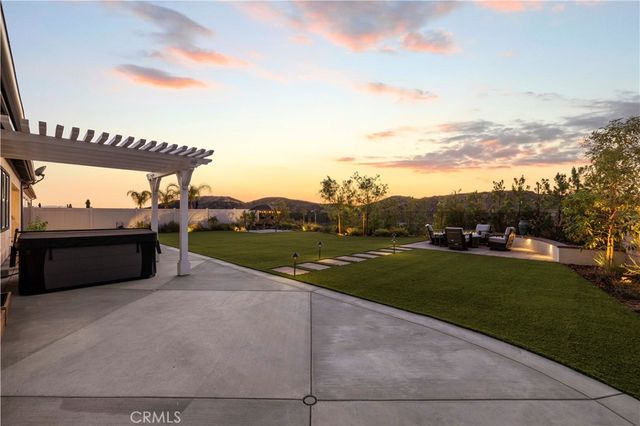 29599 Paseo Guijarro, Valencia, CA 91354