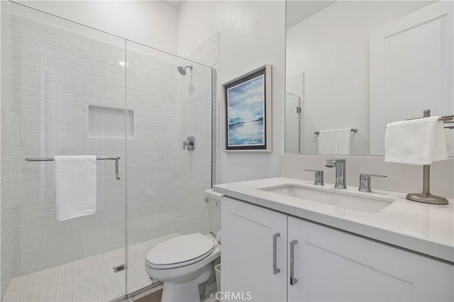 29599 Paseo Guijarro, Valencia, CA 91354