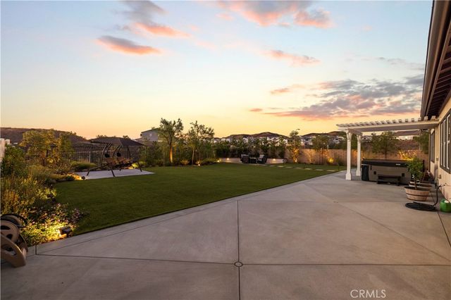 29599 Paseo Guijarro, Valencia, CA 91354