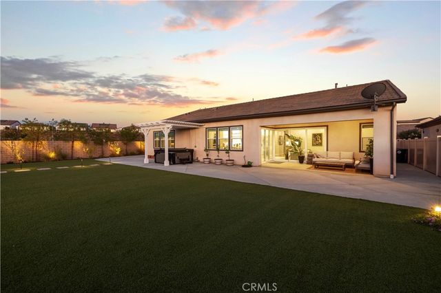 29599 Paseo Guijarro, Valencia, CA 91354